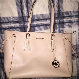 Michael Kors Voyager Medium Leather Tote